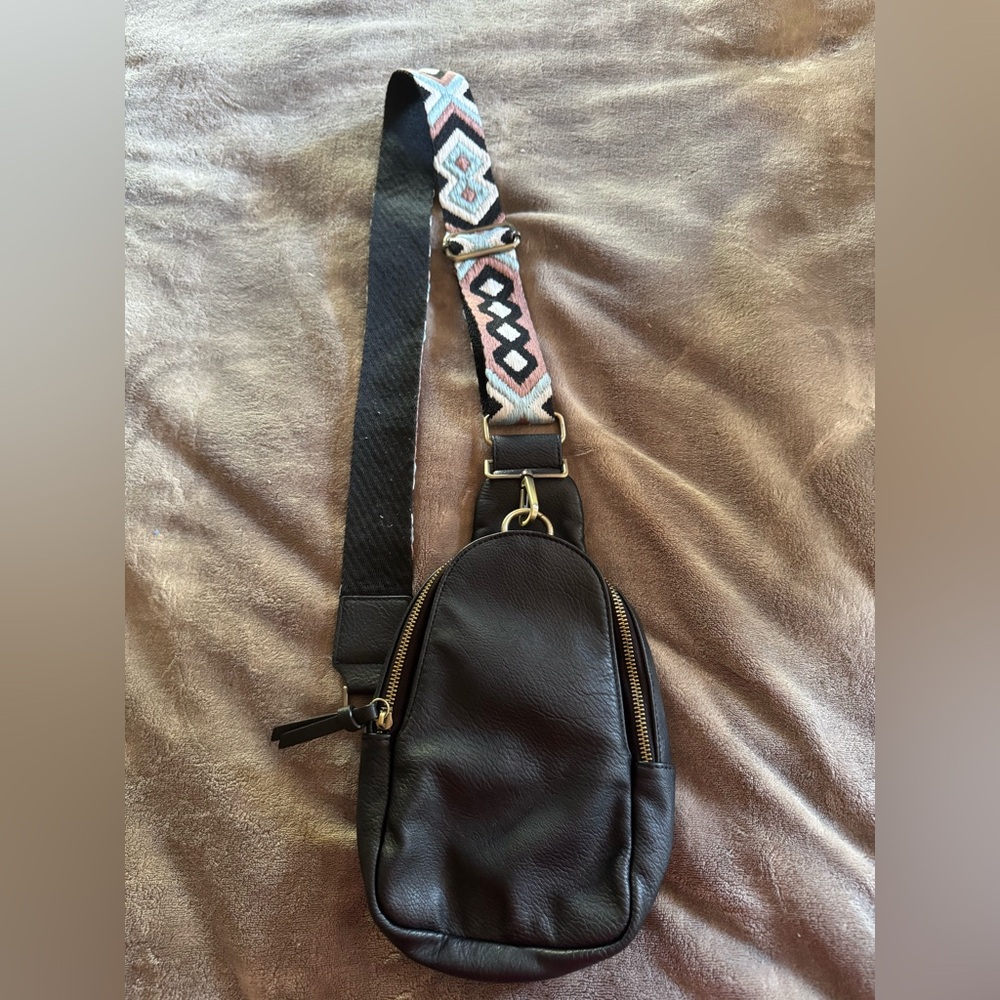 Anthropologie Urban Originals Sling Bag Purse Black
Liberty Pebbled Leather Boho